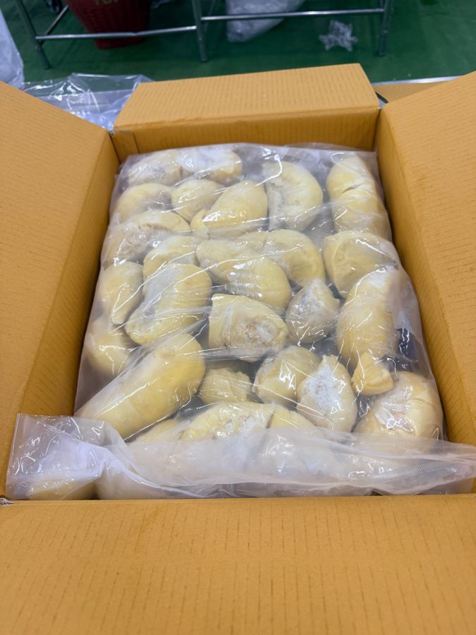 Frozen peeled durian in carton