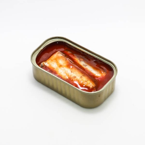 Canned sardine in tomato sauce